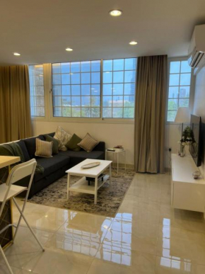Luxurious Modern Home In Front Of Jeddah City Walk